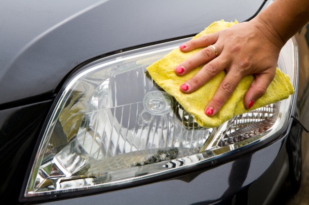 How to clean headlights